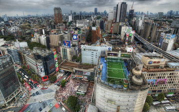 

Красивые обои города 1024x768 Токио Футбольное поле

