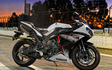 

HD заставки мотоциклы 1024x768 Yamaha

