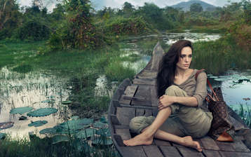 

HD заставки девушки знаменитости Angelina Jolie, фото 1280x1024

