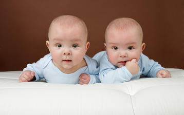 

Обои 1280x1024, близнецы, младенцы

