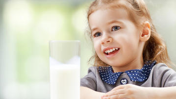 

Качественные картинки дети, девочка, молоко

