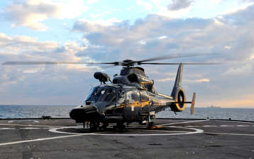 

Широкоформатные обои HD вертолеты 1280x800 на рабочий стол скачать бесплатно.

