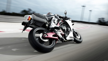 

Качественные обои мотоциклы Yamaha, трасса

