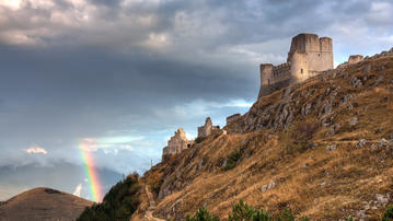 

HD обои замки, крепость, гора, радуга

