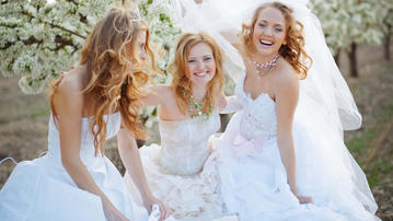 

любовь HD заставки три невесты, платья


