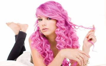

Обои Тейлор Свифт, фото девушка розовые волосы


