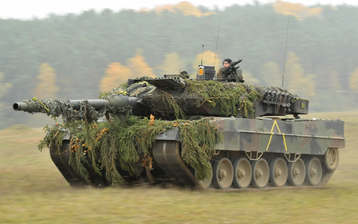 

HD обои 1680x1050 оружие танки

