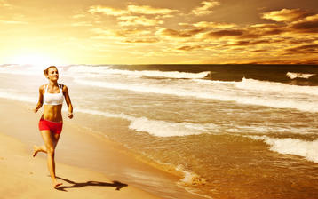 

фото лето, девушка, берег, песок

