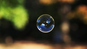 

Фото макро, мыльный пузырь


