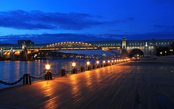 

Обои города на рабочий стол Москва Мост Пушкинская Набережная скачать бесплатно.


