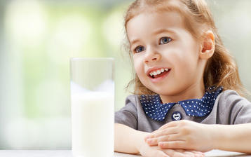 

Качественные картинки дети, девочка, молоко

