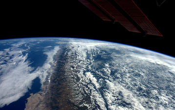 

Фото космос, Земля, орбита, облака

